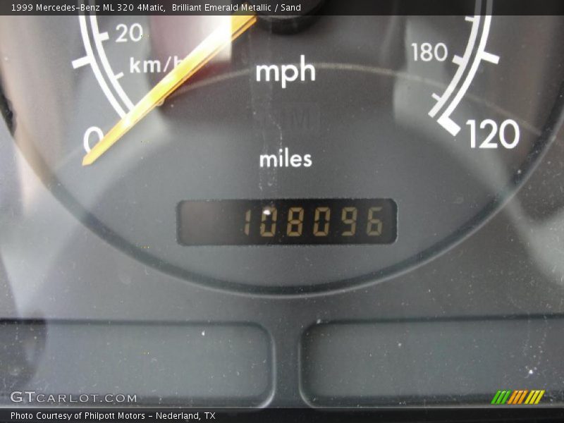 Brilliant Emerald Metallic / Sand 1999 Mercedes-Benz ML 320 4Matic