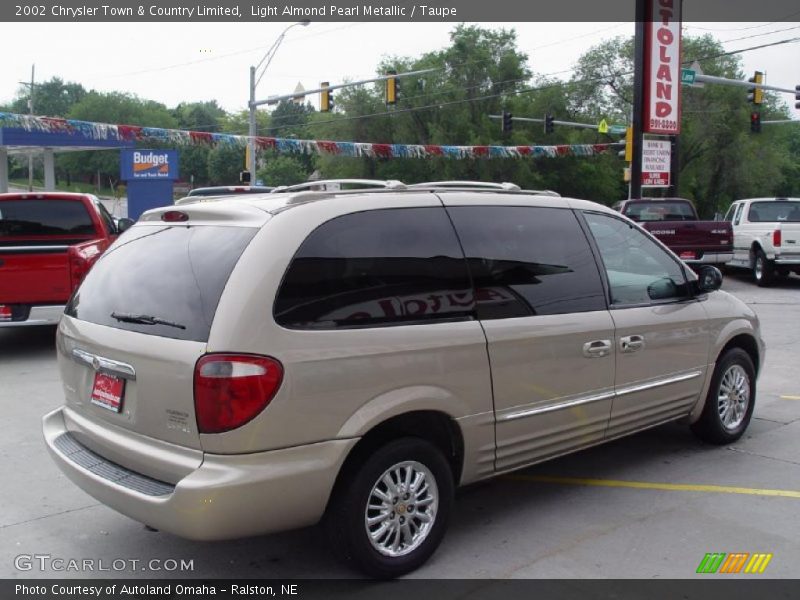 Light Almond Pearl Metallic / Taupe 2002 Chrysler Town & Country Limited
