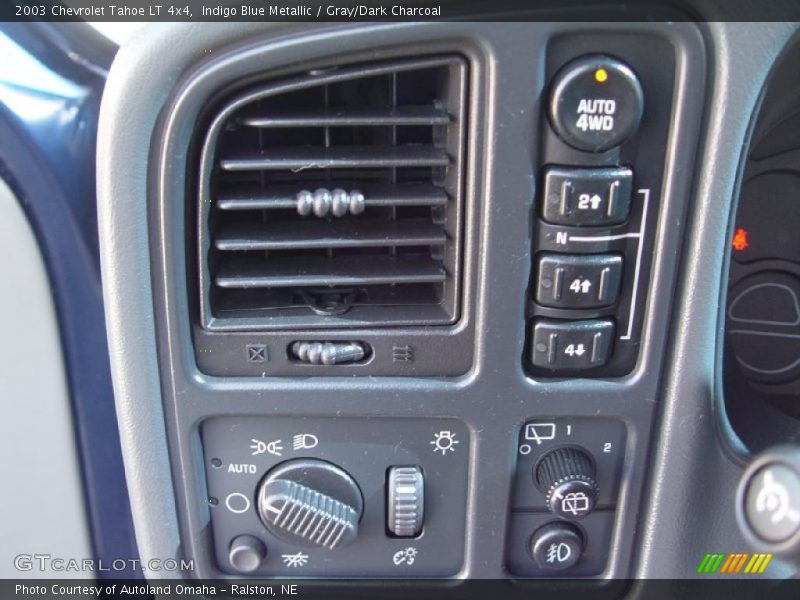 Indigo Blue Metallic / Gray/Dark Charcoal 2003 Chevrolet Tahoe LT 4x4