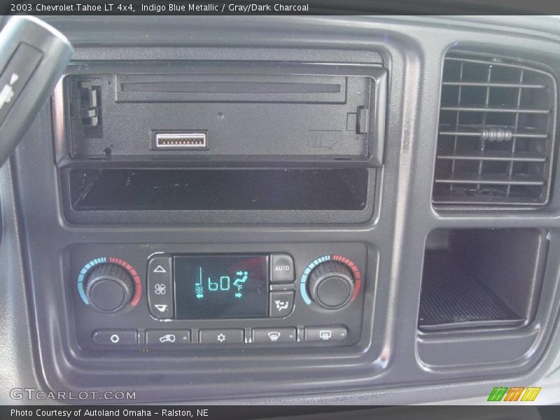 Indigo Blue Metallic / Gray/Dark Charcoal 2003 Chevrolet Tahoe LT 4x4