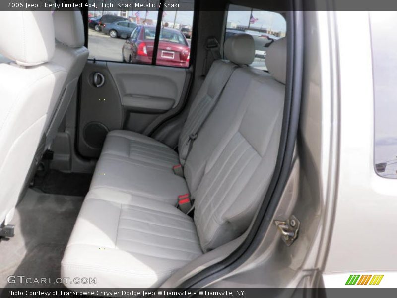 Light Khaki Metallic / Khaki 2006 Jeep Liberty Limited 4x4