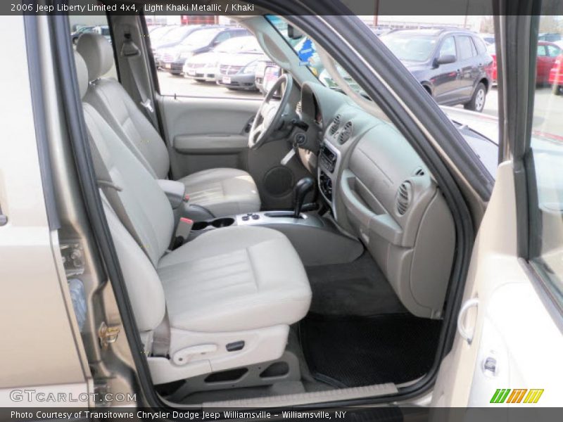 Light Khaki Metallic / Khaki 2006 Jeep Liberty Limited 4x4