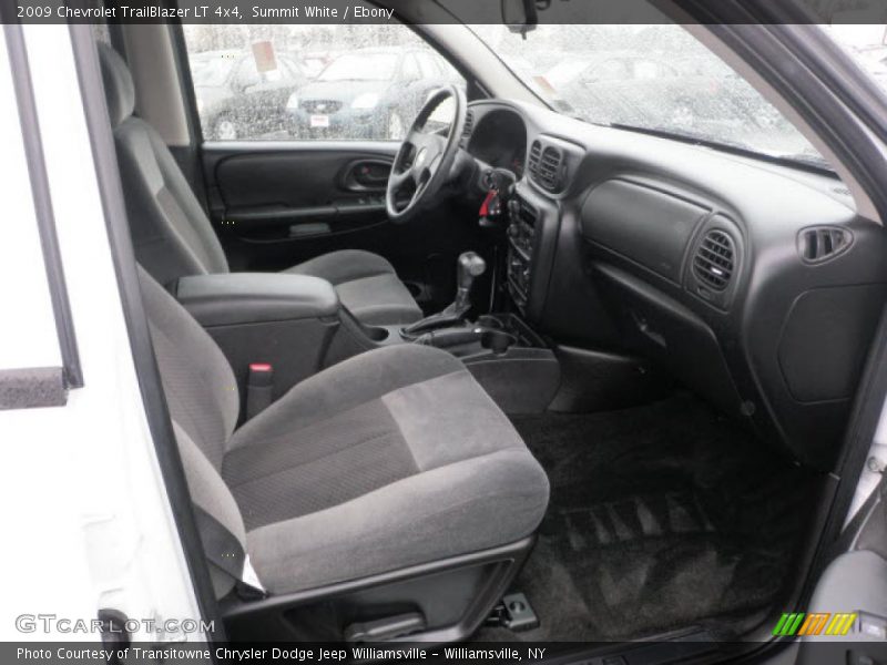 Summit White / Ebony 2009 Chevrolet TrailBlazer LT 4x4