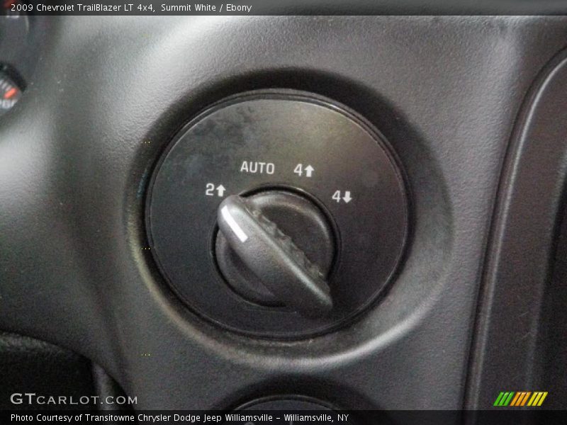 Summit White / Ebony 2009 Chevrolet TrailBlazer LT 4x4