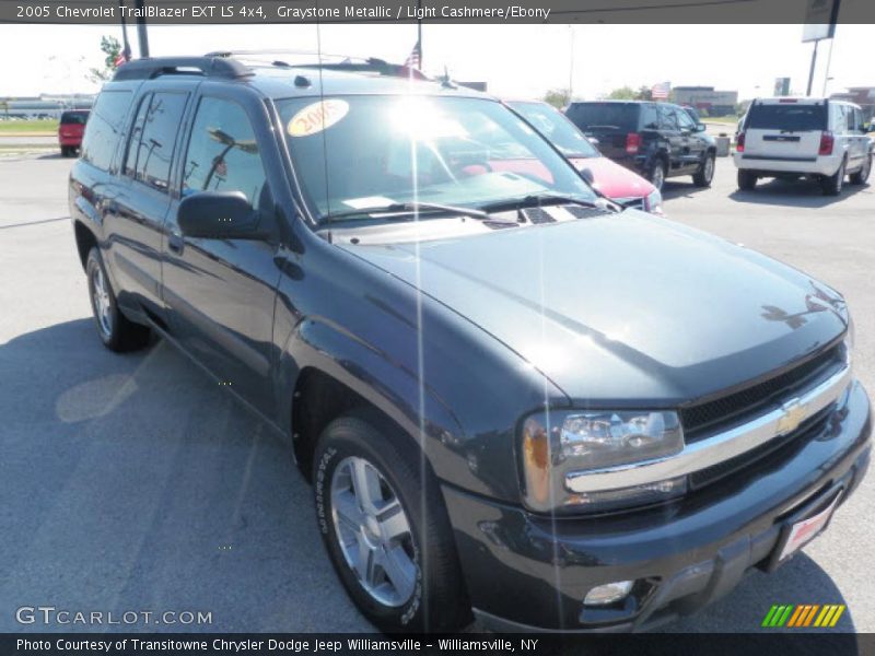 Graystone Metallic / Light Cashmere/Ebony 2005 Chevrolet TrailBlazer EXT LS 4x4