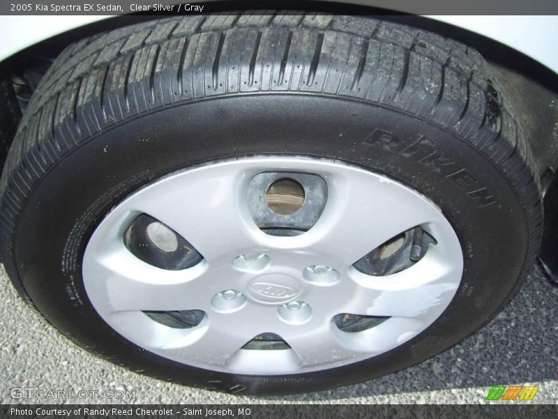 Clear Silver / Gray 2005 Kia Spectra EX Sedan