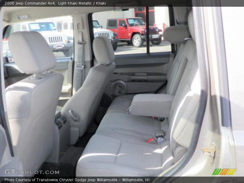 Light Khaki Metallic / Khaki 2006 Jeep Commander 4x4