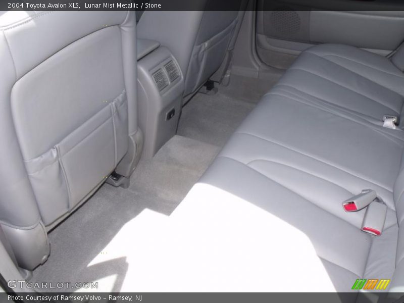 Lunar Mist Metallic / Stone 2004 Toyota Avalon XLS