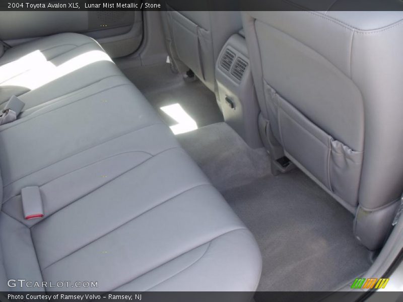 Lunar Mist Metallic / Stone 2004 Toyota Avalon XLS