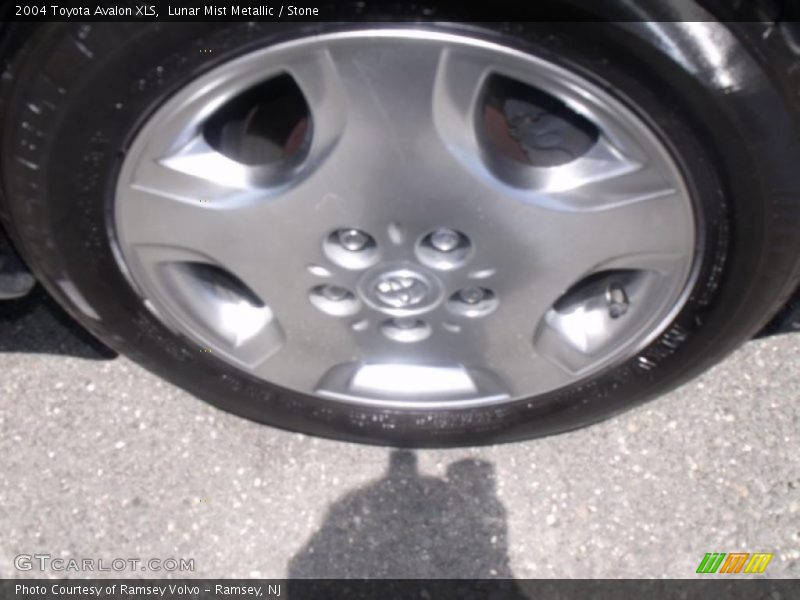 Lunar Mist Metallic / Stone 2004 Toyota Avalon XLS
