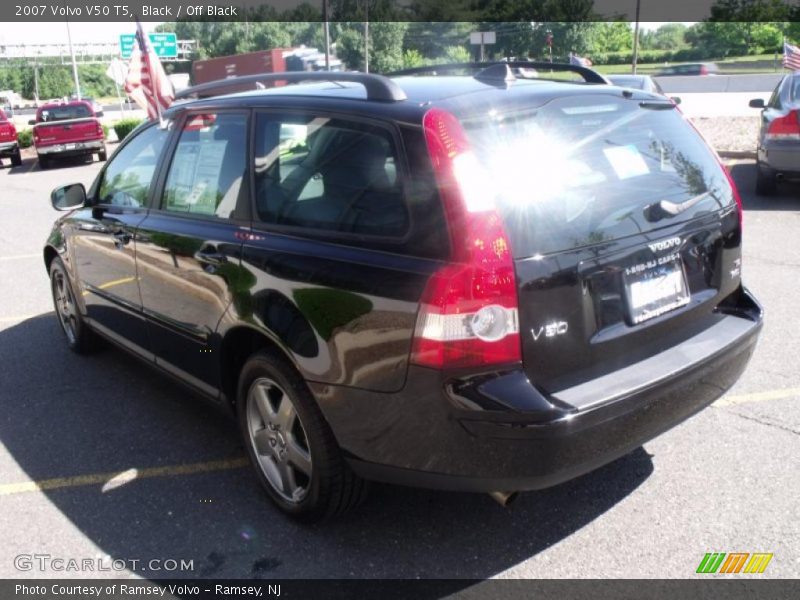 Black / Off Black 2007 Volvo V50 T5