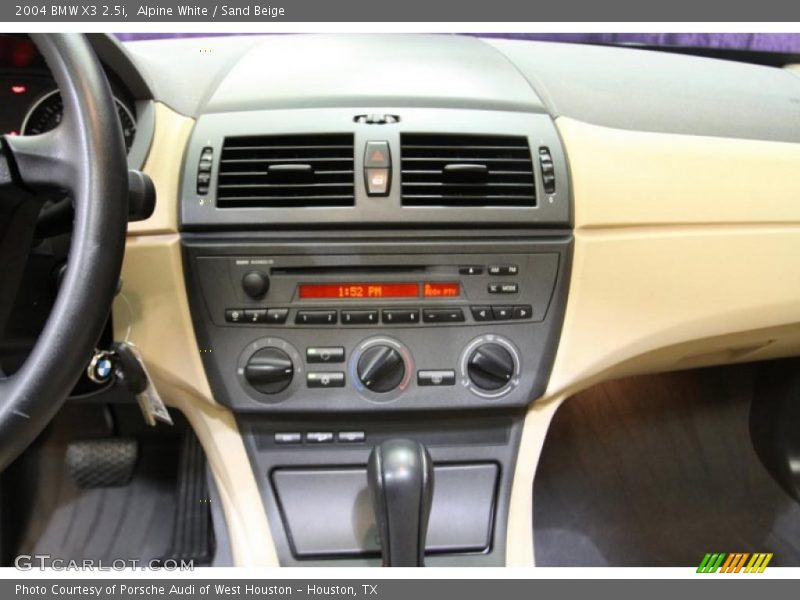 Alpine White / Sand Beige 2004 BMW X3 2.5i