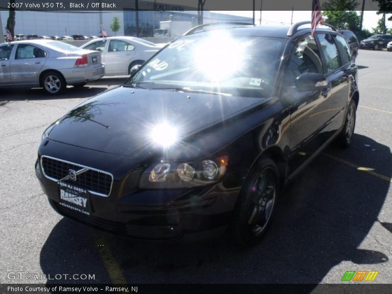 Black / Off Black 2007 Volvo V50 T5