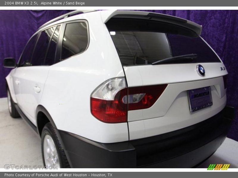 Alpine White / Sand Beige 2004 BMW X3 2.5i