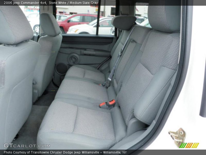 Stone White / Medium Slate Gray 2006 Jeep Commander 4x4