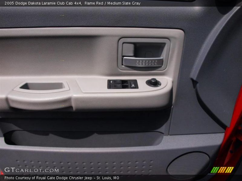 Flame Red / Medium Slate Gray 2005 Dodge Dakota Laramie Club Cab 4x4