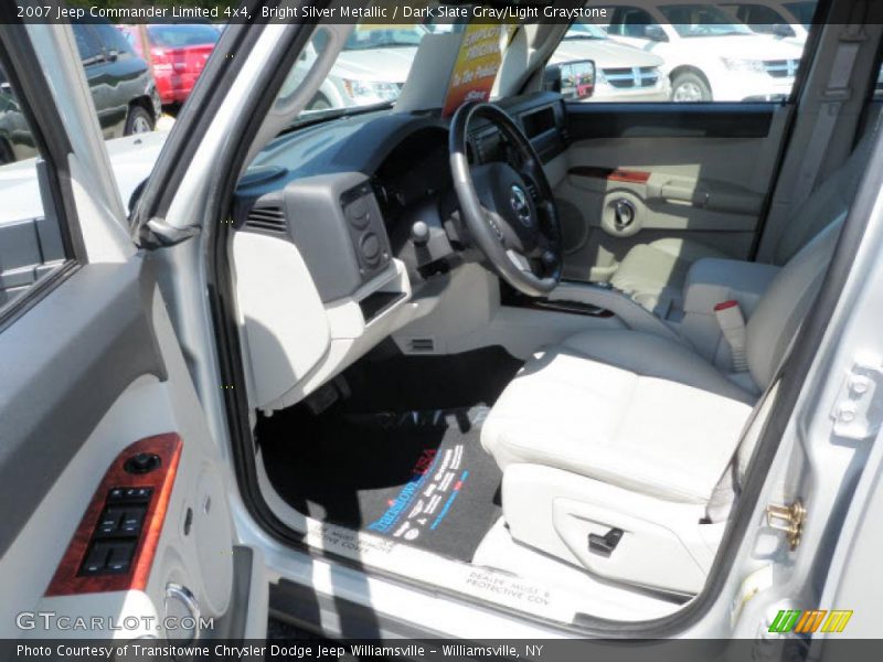 Bright Silver Metallic / Dark Slate Gray/Light Graystone 2007 Jeep Commander Limited 4x4