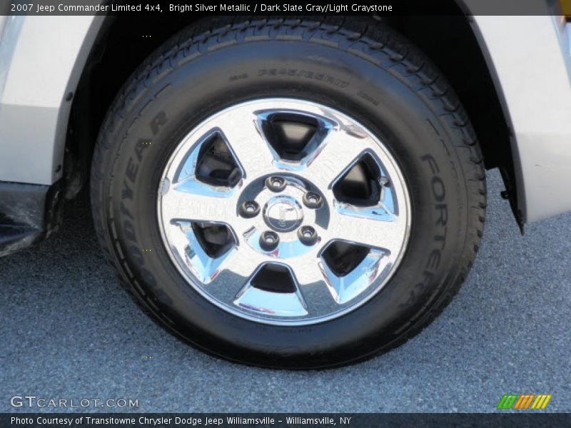 Bright Silver Metallic / Dark Slate Gray/Light Graystone 2007 Jeep Commander Limited 4x4