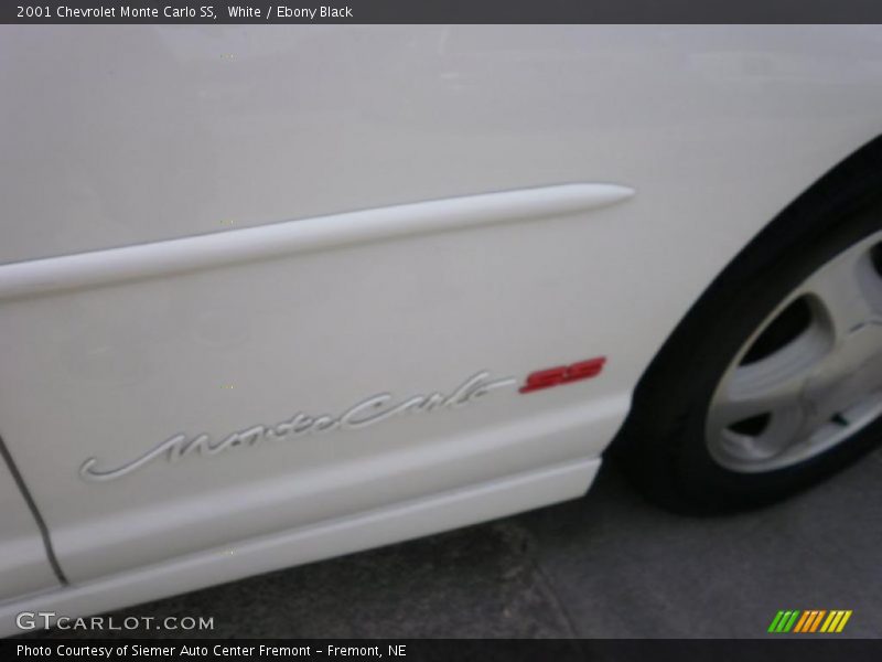 White / Ebony Black 2001 Chevrolet Monte Carlo SS