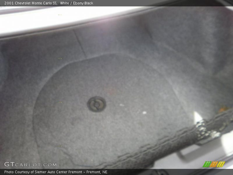 White / Ebony Black 2001 Chevrolet Monte Carlo SS