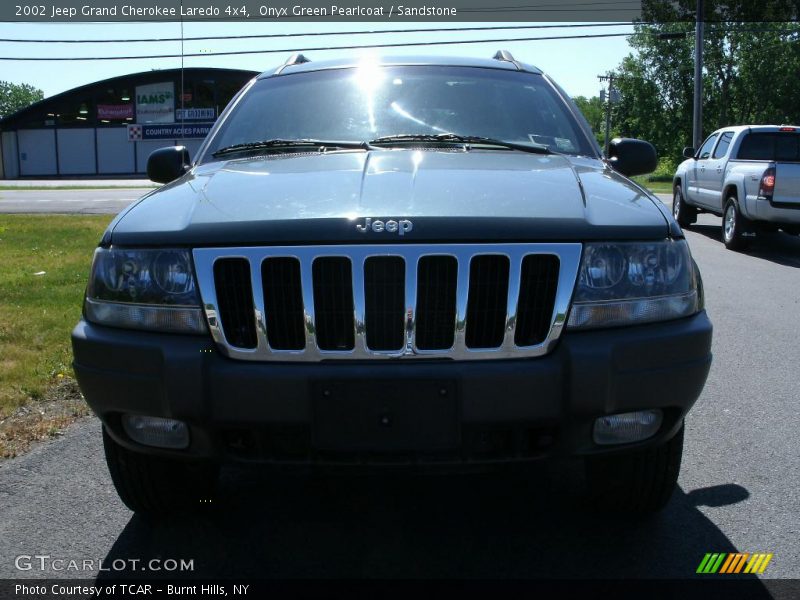 Onyx Green Pearlcoat / Sandstone 2002 Jeep Grand Cherokee Laredo 4x4