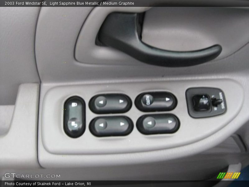 Light Sapphire Blue Metallic / Medium Graphite 2003 Ford Windstar SE