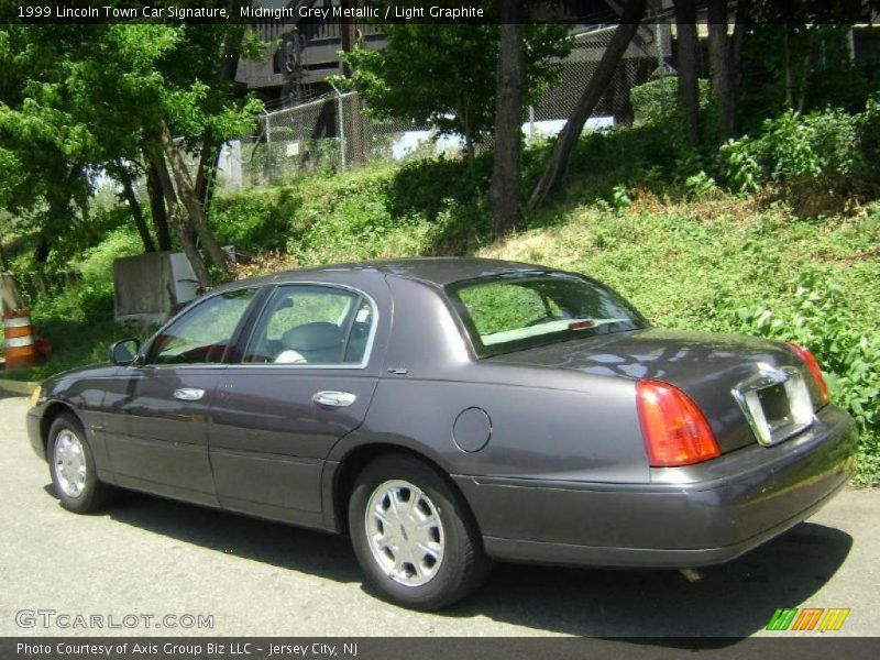 Midnight Grey Metallic / Light Graphite 1999 Lincoln Town Car Signature