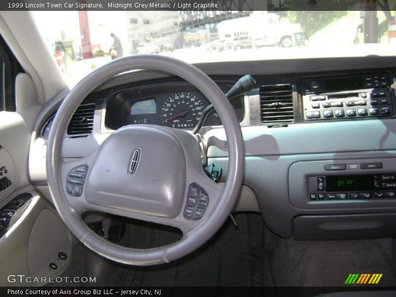 Midnight Grey Metallic / Light Graphite 1999 Lincoln Town Car Signature