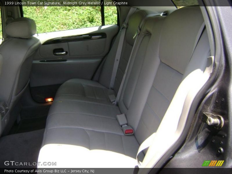 Midnight Grey Metallic / Light Graphite 1999 Lincoln Town Car Signature
