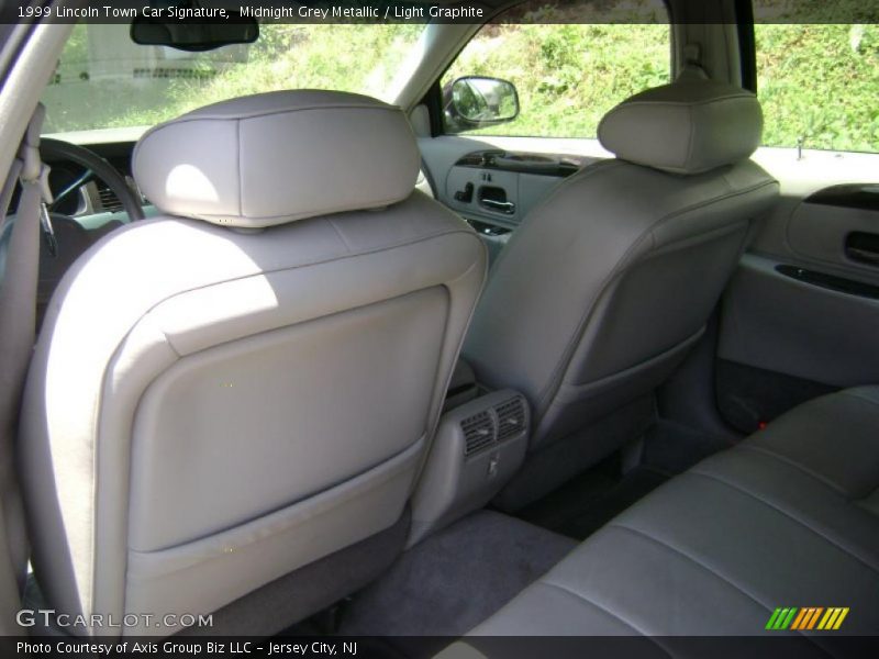 Midnight Grey Metallic / Light Graphite 1999 Lincoln Town Car Signature