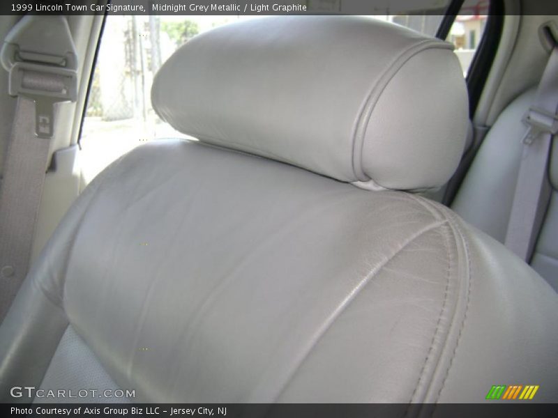 Midnight Grey Metallic / Light Graphite 1999 Lincoln Town Car Signature