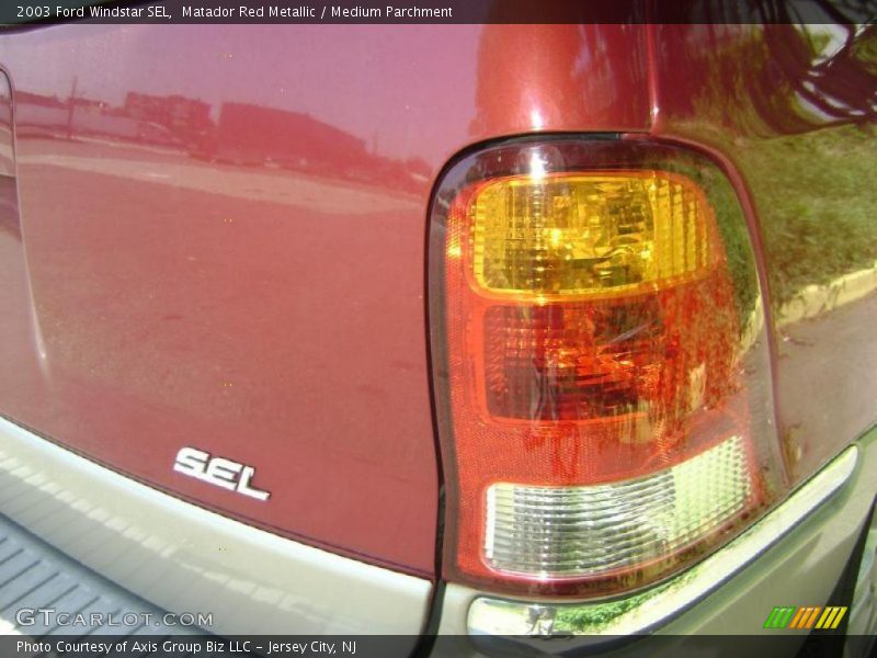 Matador Red Metallic / Medium Parchment 2003 Ford Windstar SEL