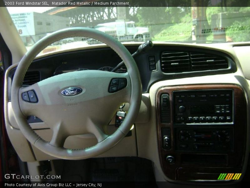 Matador Red Metallic / Medium Parchment 2003 Ford Windstar SEL