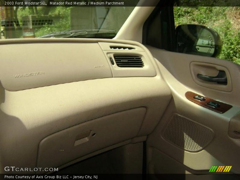 Matador Red Metallic / Medium Parchment 2003 Ford Windstar SEL