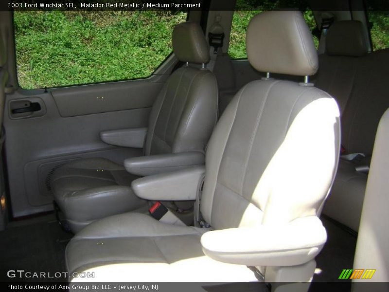 Matador Red Metallic / Medium Parchment 2003 Ford Windstar SEL