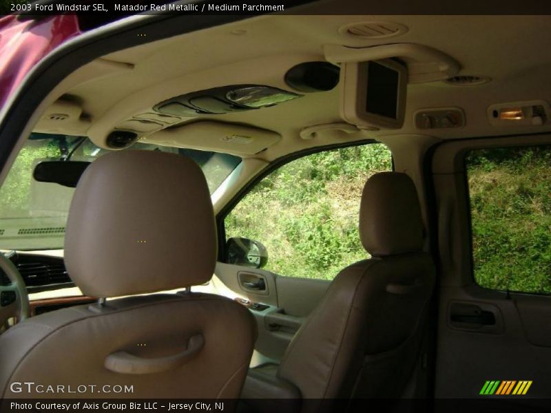 Matador Red Metallic / Medium Parchment 2003 Ford Windstar SEL