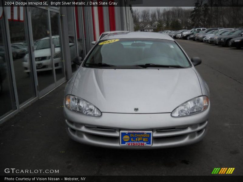 Bright Silver Metallic / Dark Slate Gray 2004 Dodge Intrepid SE