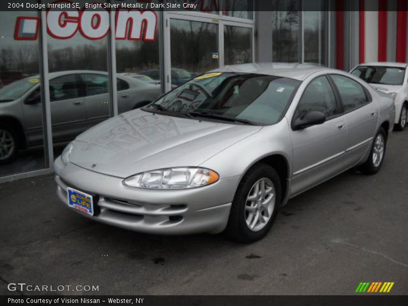 Bright Silver Metallic / Dark Slate Gray 2004 Dodge Intrepid SE
