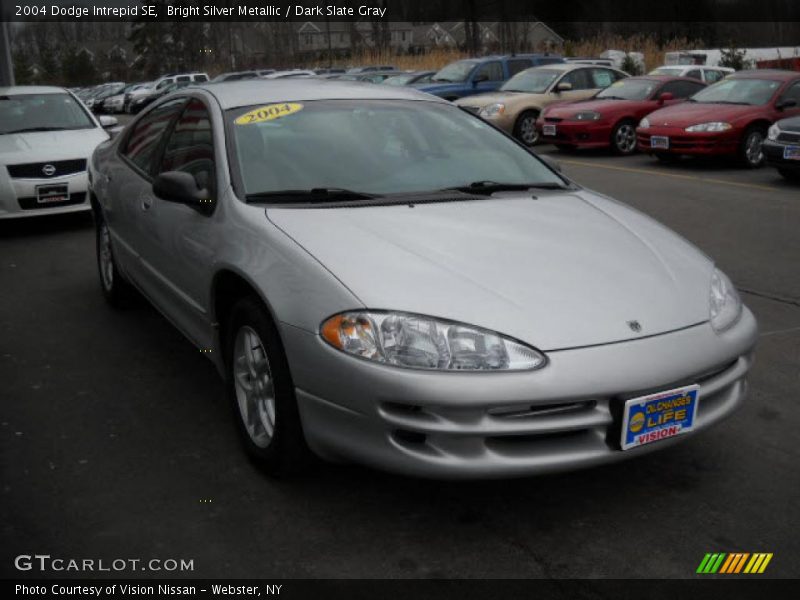 Bright Silver Metallic / Dark Slate Gray 2004 Dodge Intrepid SE