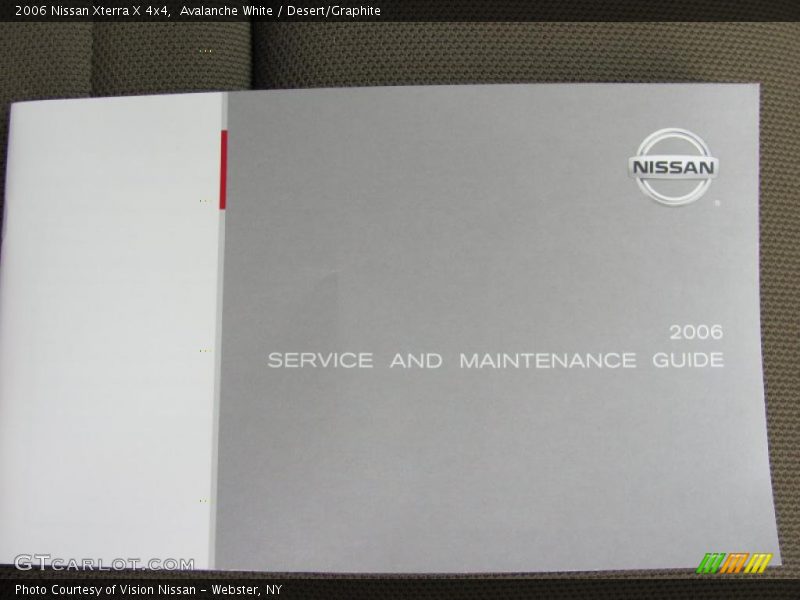 Avalanche White / Desert/Graphite 2006 Nissan Xterra X 4x4