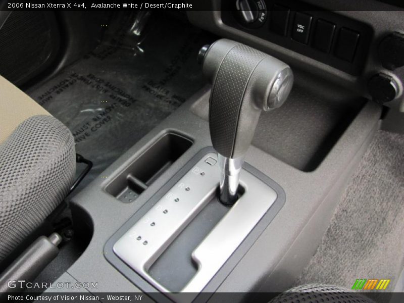 Avalanche White / Desert/Graphite 2006 Nissan Xterra X 4x4