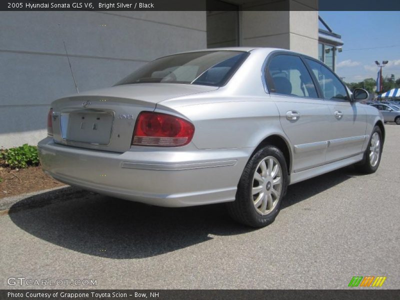 Bright Silver / Black 2005 Hyundai Sonata GLS V6