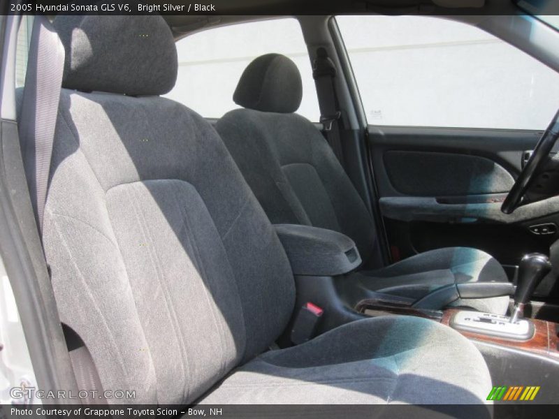 Bright Silver / Black 2005 Hyundai Sonata GLS V6