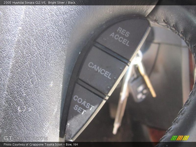 Bright Silver / Black 2005 Hyundai Sonata GLS V6