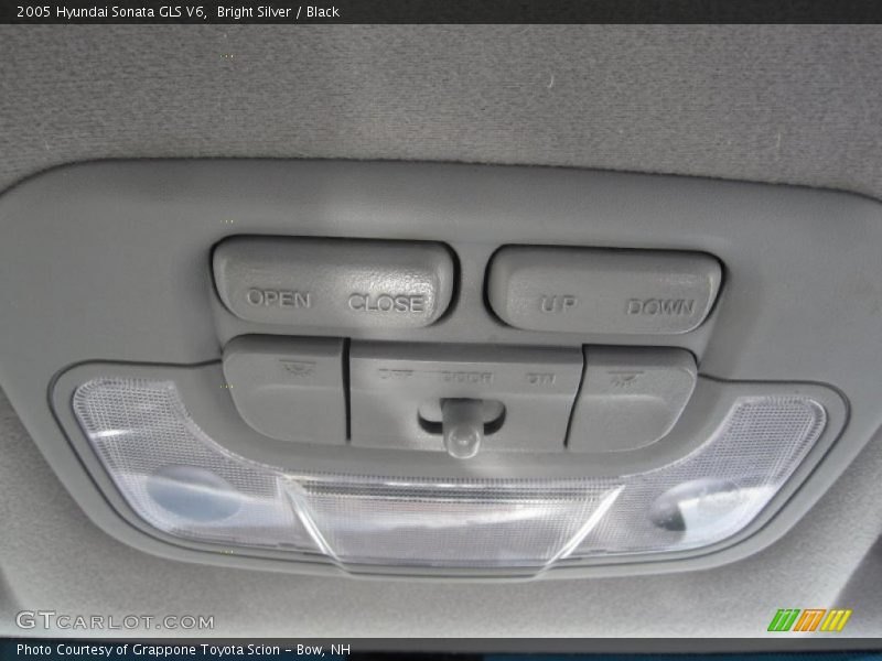 Bright Silver / Black 2005 Hyundai Sonata GLS V6
