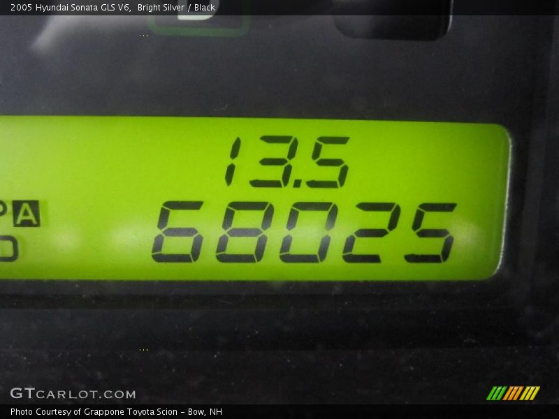 Bright Silver / Black 2005 Hyundai Sonata GLS V6