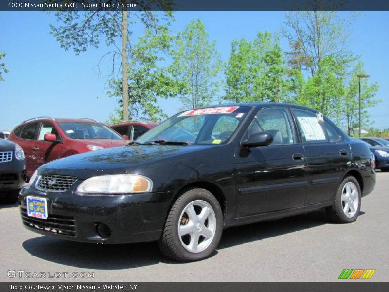Super Black / Stone 2000 Nissan Sentra GXE