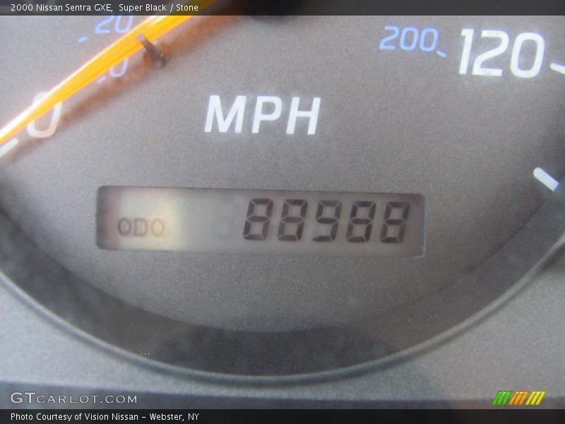 Super Black / Stone 2000 Nissan Sentra GXE