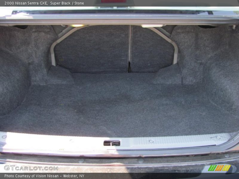 Super Black / Stone 2000 Nissan Sentra GXE