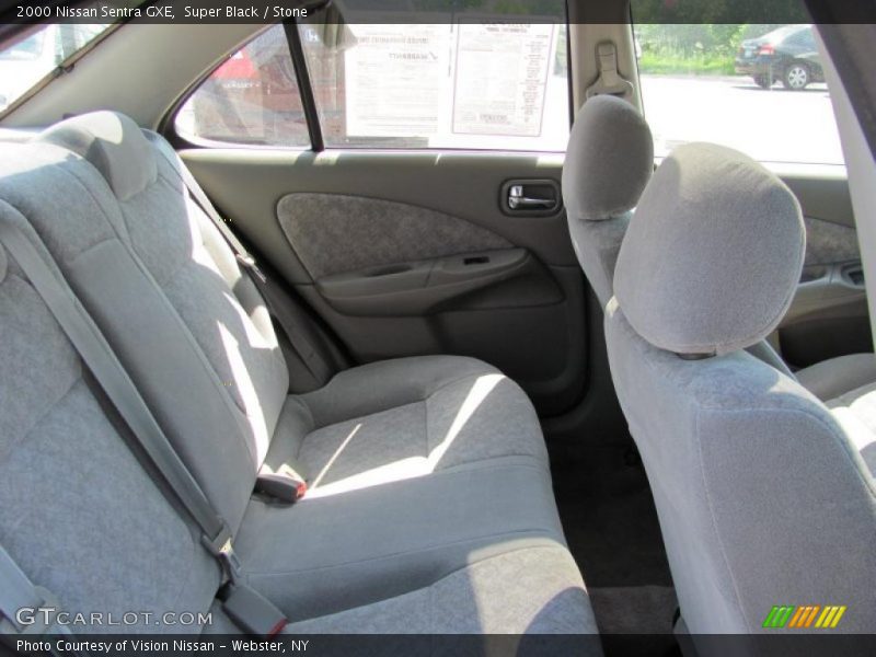 Super Black / Stone 2000 Nissan Sentra GXE